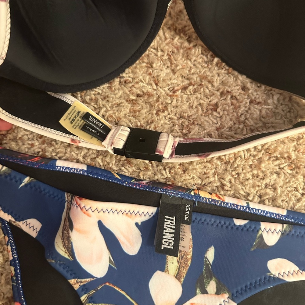 Floral Bikini Set - Picture 2 of 4